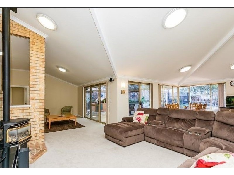 31 Tees Court, Mindarie WA 6030