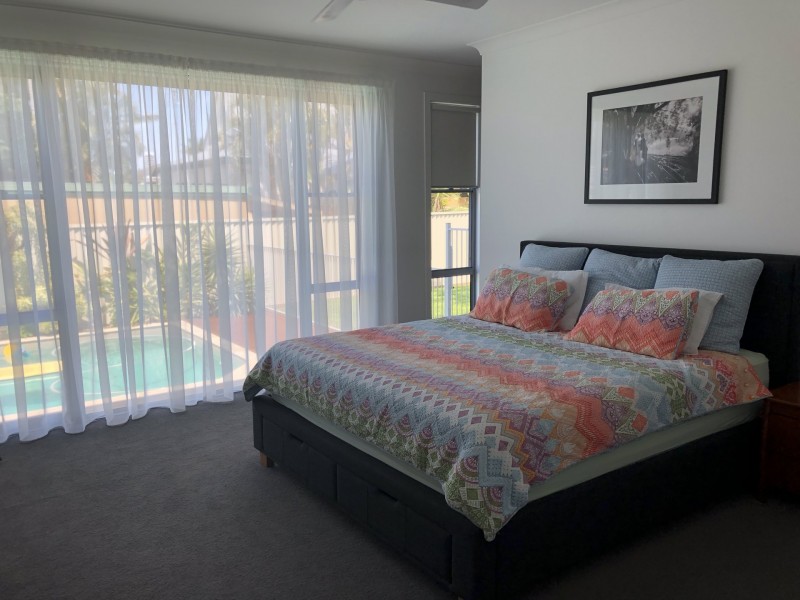 58 Poinciana Boulevard, Broadbeach Waters QLD 4218