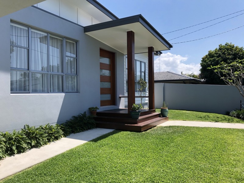 58 Poinciana Boulevard, Broadbeach Waters QLD 4218