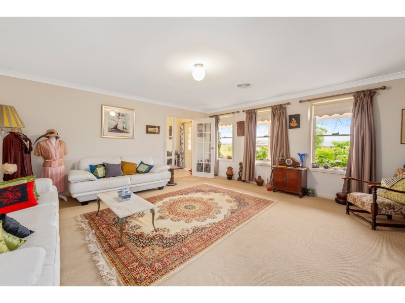 10 Marriott Avenue, Kelso NSW 2795