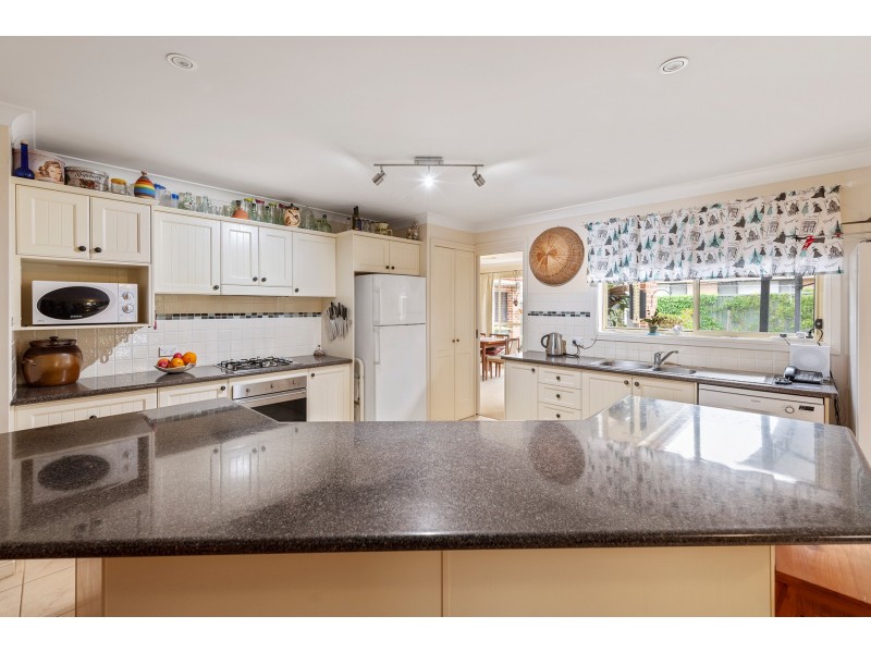 10 Marriott Avenue, Kelso NSW 2795