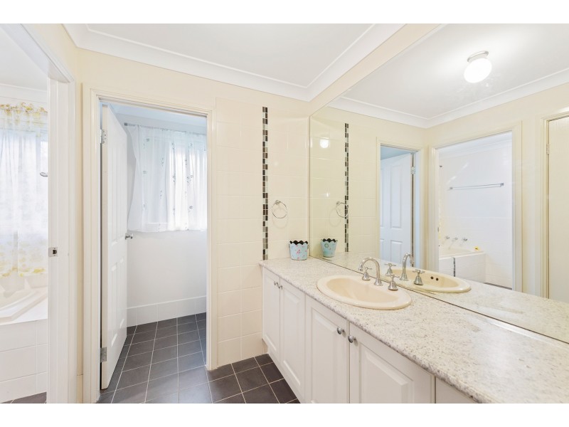 10 Marriott Avenue, Kelso NSW 2795