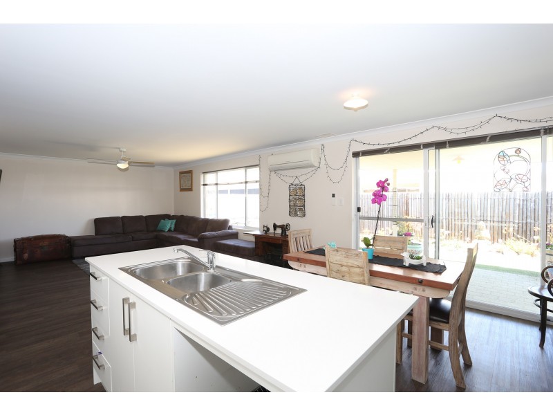 129 Thundelarra Drive, Golden Bay WA 6174