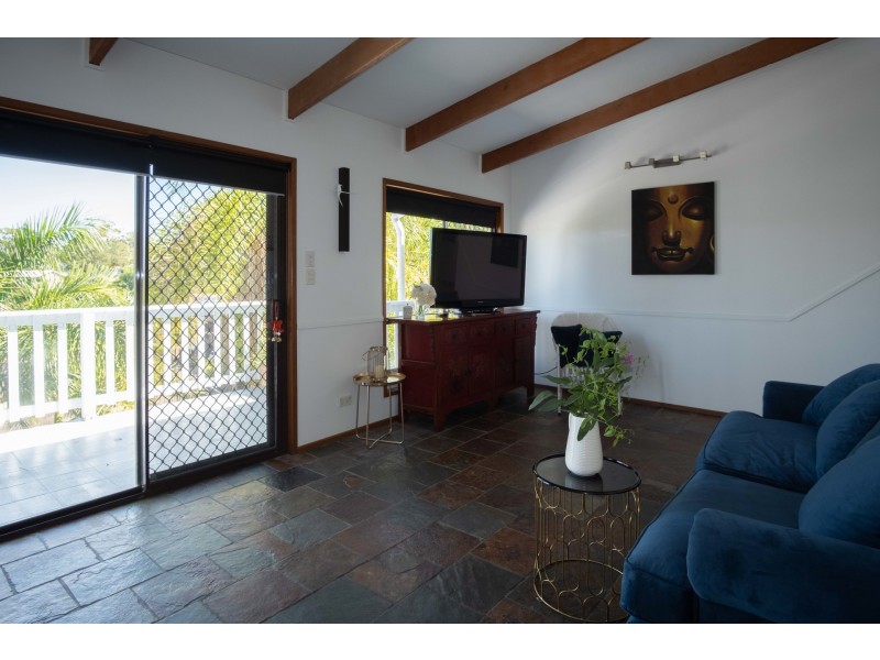 22 Bronzewing Close, Elanora QLD 4221