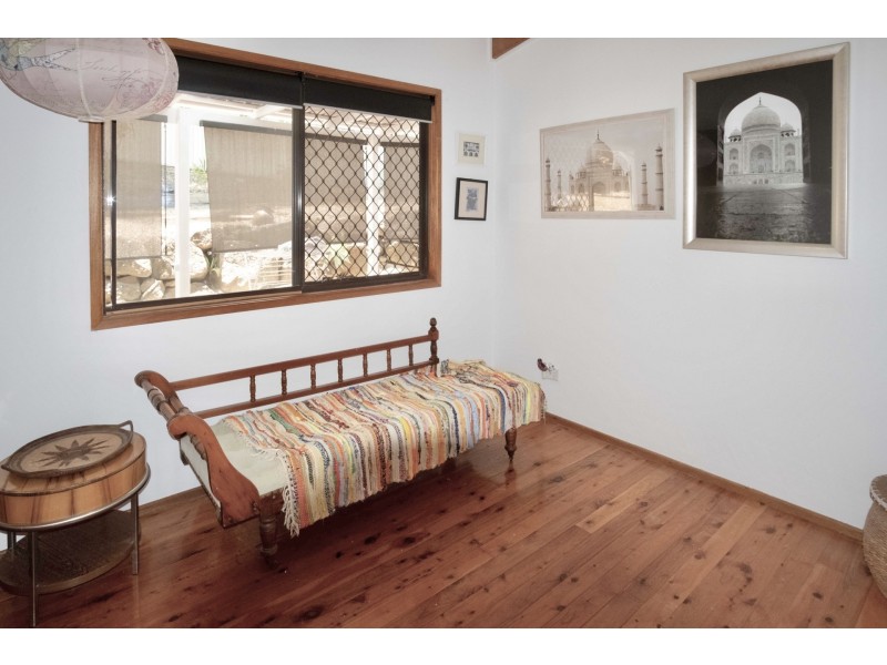 22 Bronzewing Close, Elanora QLD 4221