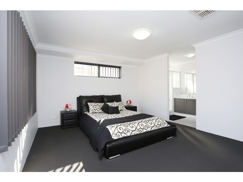24 Karinga Way, Harrisdale WA 6112
