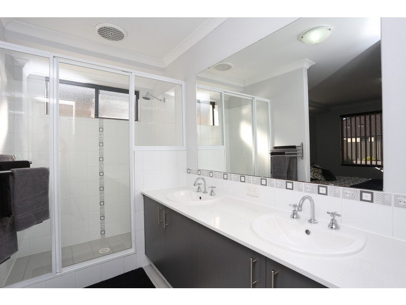 24 Karinga Way, Harrisdale WA 6112