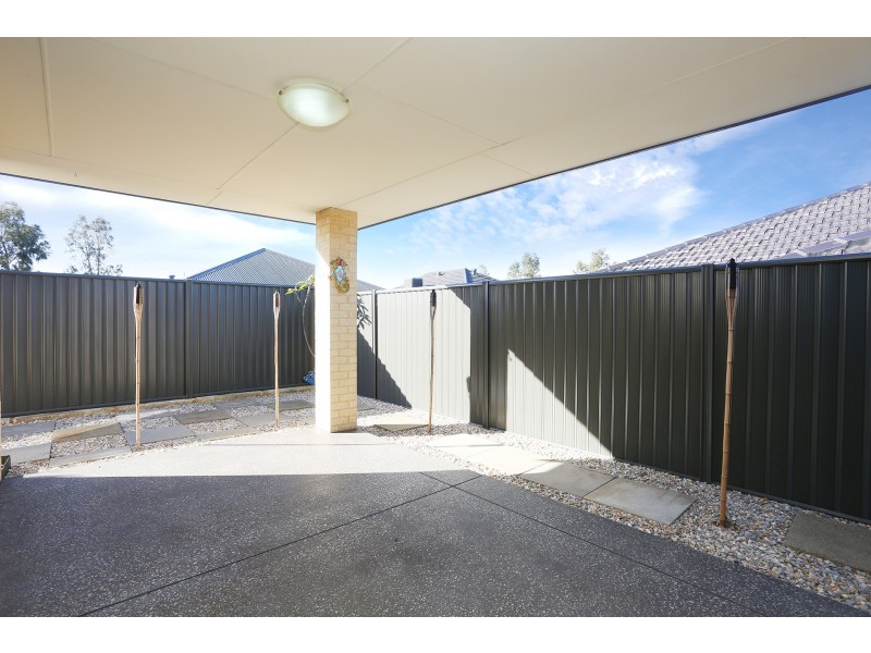 24 Karinga Way, Harrisdale WA 6112