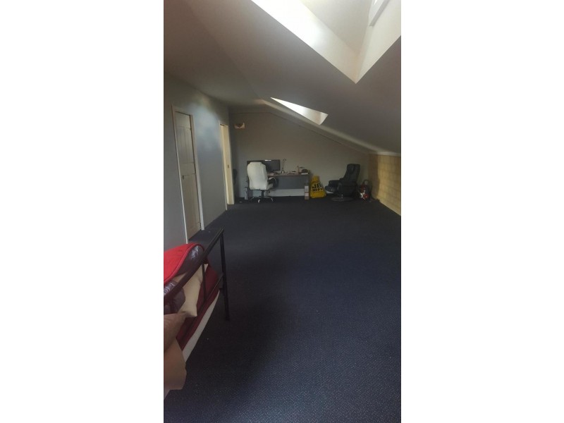 11 Lightfoot Place, Cooloongup WA 6168