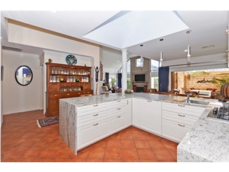 35 Hinkler Loop, Maylands WA 6051