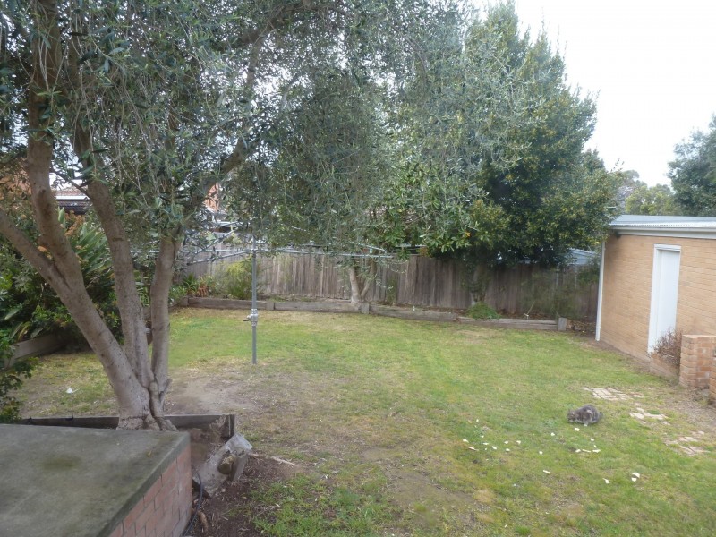 6 Loyola Court, Watsonia VIC 3087