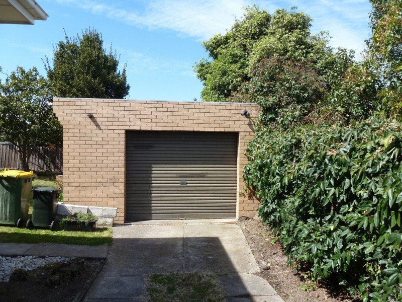 6 Loyola Court, Watsonia VIC 3087