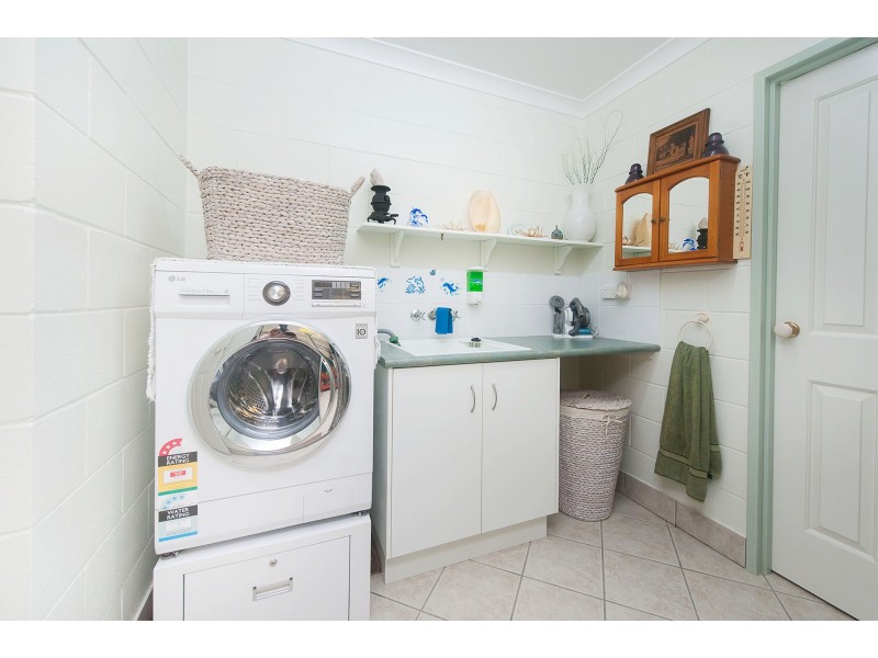 9 Springcliffe Drive, Seaforth QLD 4741