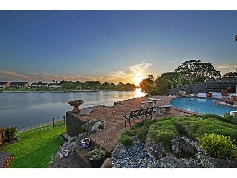 38 Honeyeater Drive, Burleigh Waters QLD 4220