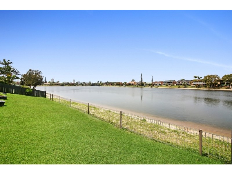 38 Honeyeater Drive, Burleigh Waters QLD 4220