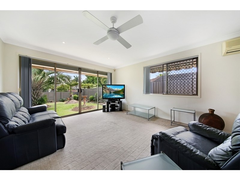 38 Honeyeater Drive, Burleigh Waters QLD 4220
