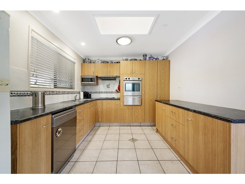 38 Honeyeater Drive, Burleigh Waters QLD 4220