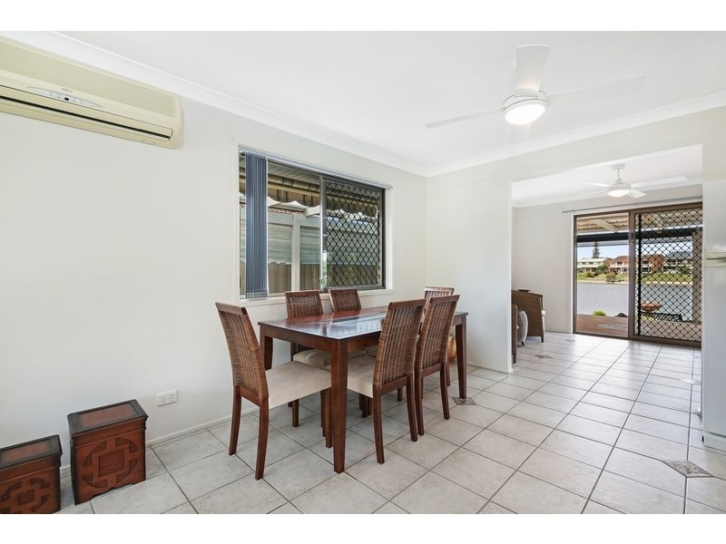 38 Honeyeater Drive, Burleigh Waters QLD 4220