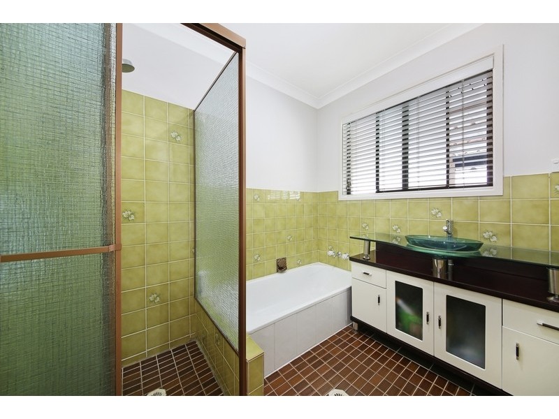38 Honeyeater Drive, Burleigh Waters QLD 4220