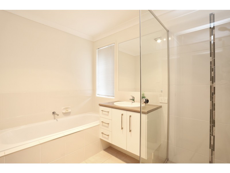 42 Carlingford Circuit, Warner QLD 4500