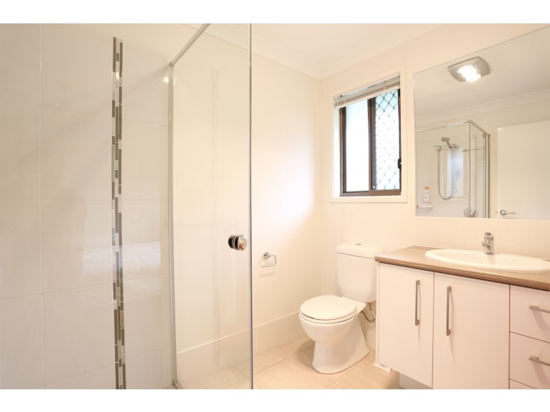 42 Carlingford Circuit, Warner QLD 4500