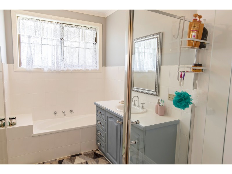 242 Knotts Siding Road, Rawson VIC 3825