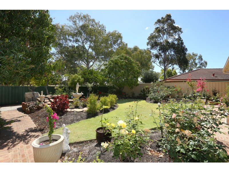 23 Stonecreek Close, Thornlie WA 6108