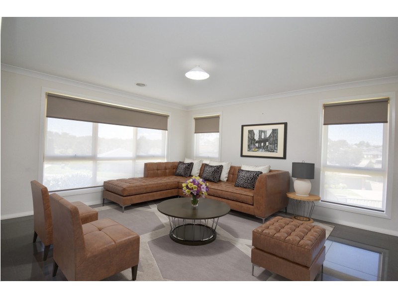 7 Downey Cres, Orange NSW 2800