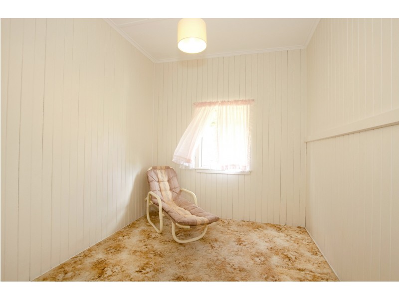 2 Fisher Street, West Gladstone QLD 4680
