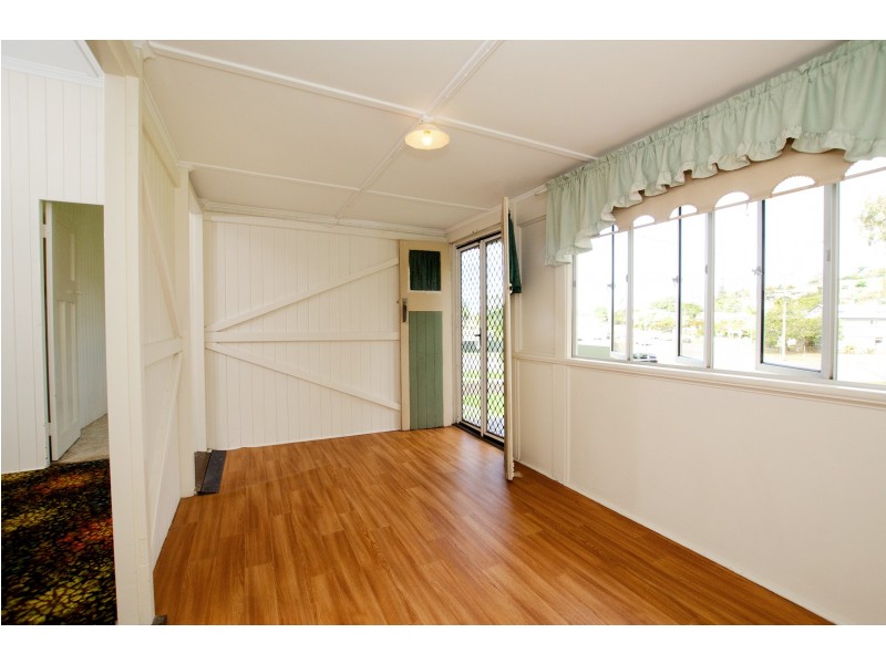 2 Fisher Street, West Gladstone QLD 4680