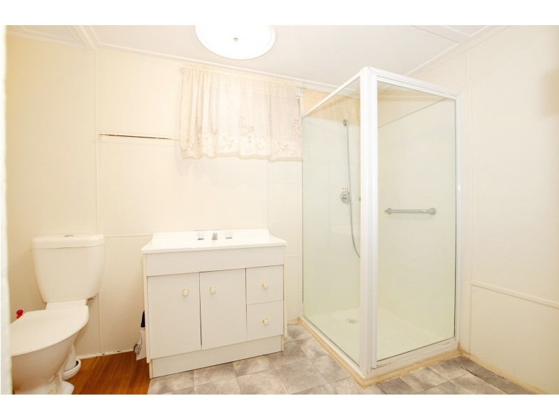 2 Fisher Street, West Gladstone QLD 4680
