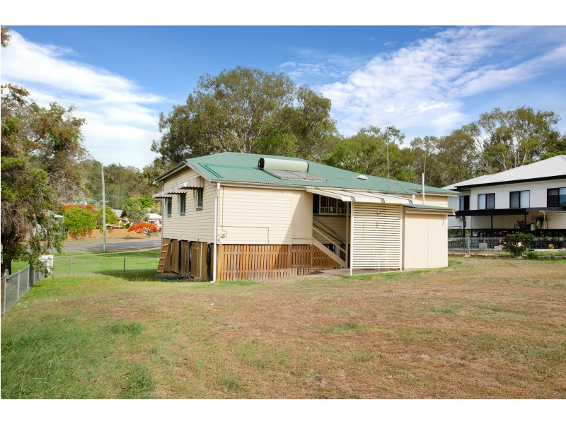 2 Fisher Street, West Gladstone QLD 4680