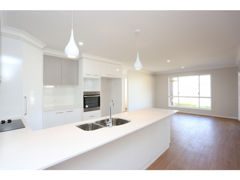 58 Shelby Street, Glenvale QLD 4350