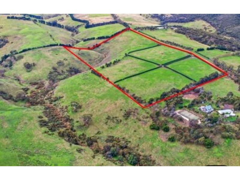 518-520 Benson Road, Toolern Vale VIC 3337