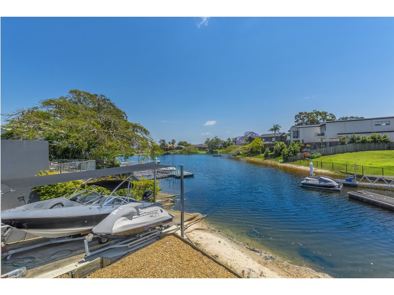 9 Huon Street, Broadbeach Waters QLD 4218