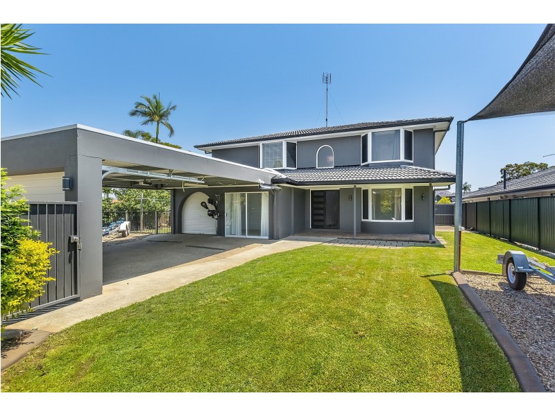 9 Huon Street, Broadbeach Waters QLD 4218