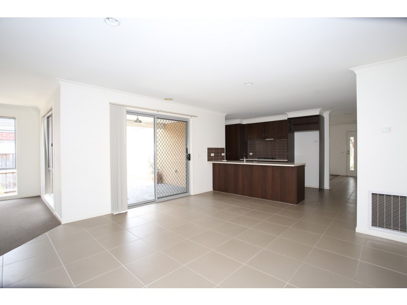 129 Viewgrand Drive, Berwick VIC 3806