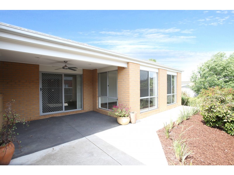 129 Viewgrand Drive, Berwick VIC 3806