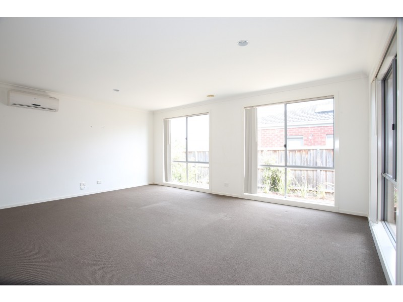 129 Viewgrand Drive, Berwick VIC 3806