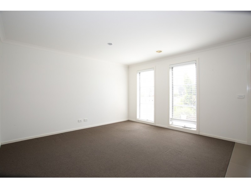 129 Viewgrand Drive, Berwick VIC 3806