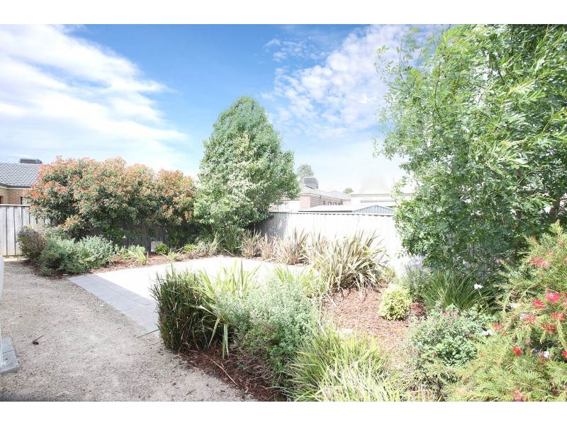 129 Viewgrand Drive, Berwick VIC 3806