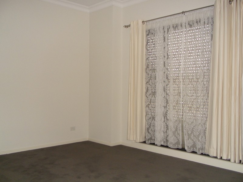 8 Morris Court, Officer VIC 3809