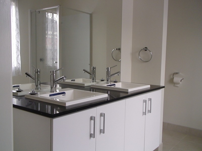 8 Morris Court, Officer VIC 3809