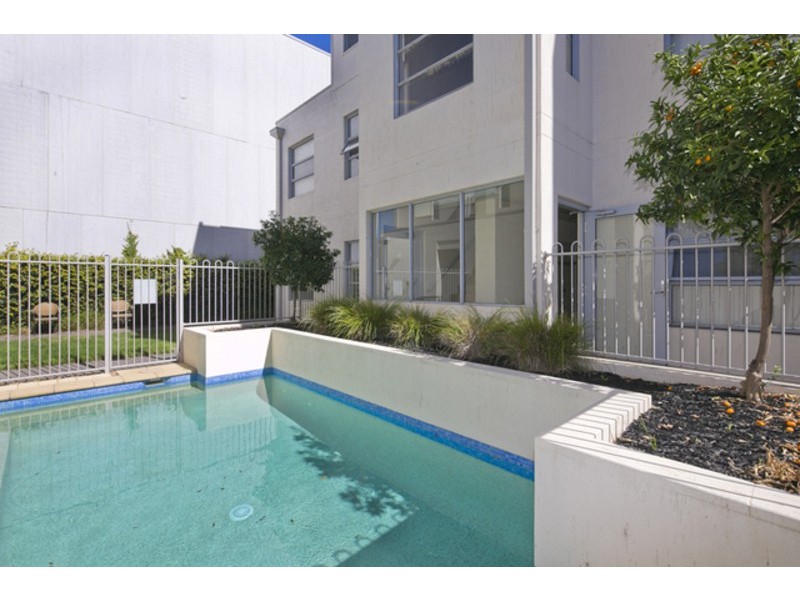 6/24 De Burgh Street, Lyneham ACT 2602