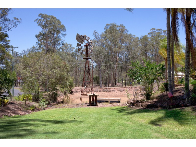 8 Gemini Court, South Bingera QLD 4670