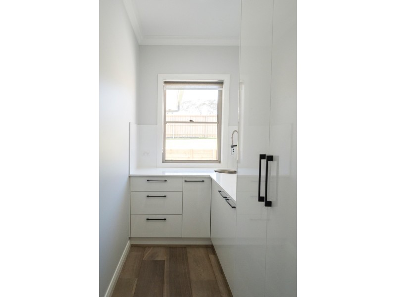 7 Caley Street, The Oaks NSW 2570