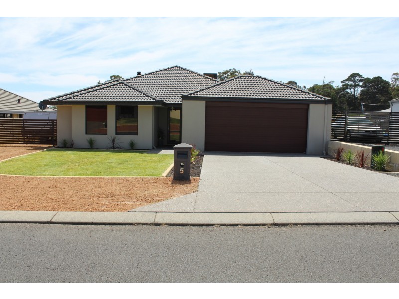 5 Birch Place, Collie WA 6225