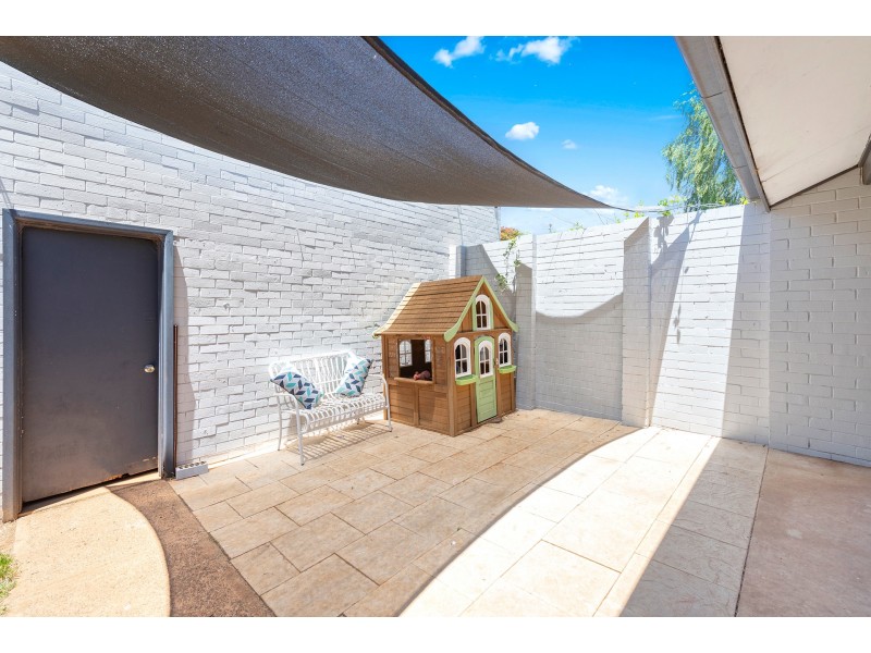 9 Stirling Place, Blayney NSW 2799