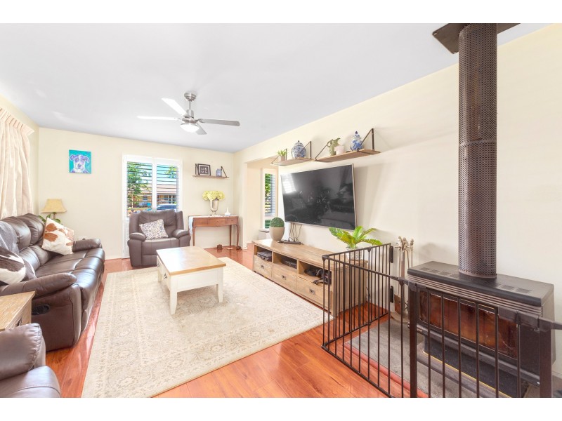 9 Stirling Place, Blayney NSW 2799