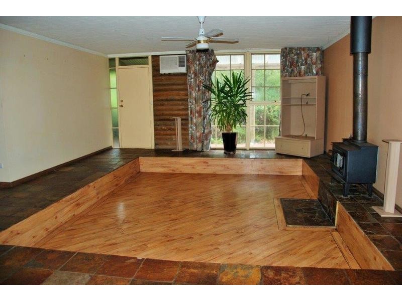 80 Emmett Road, Crafers West SA 5152